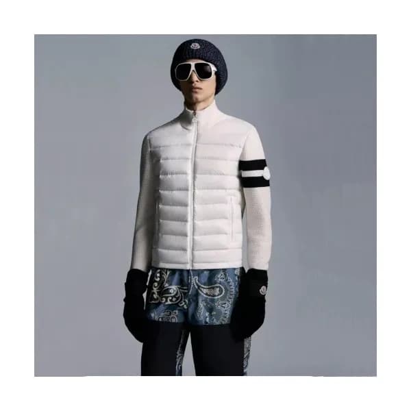 Moncler Mm/Wm Patch Logo Modern Down Padding Whit… - 1