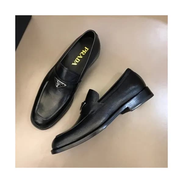 프라다 남성 레더 로퍼 Size(240 - 275) 블랙 - Prada Men'… - 1