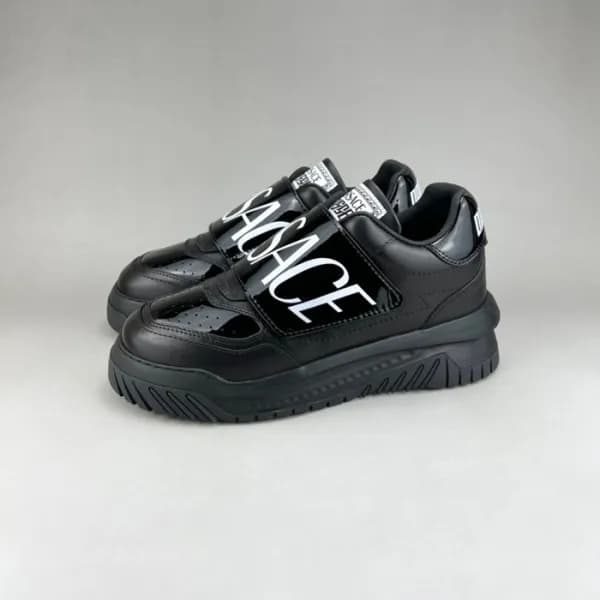 베르사체 남성 블랙 스니커즈 - Versace Mens Black Sneakers - ve… - 1