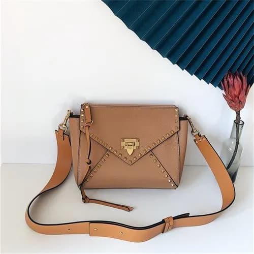 [발렌티노] Valentino Leather Garavani Rockstud Hype Sh… - 1