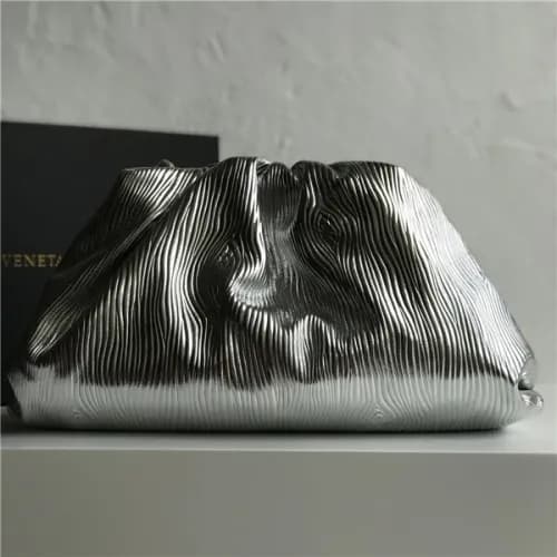 [보테가 베네타] Bottega Veneta 2020 Women's Pouch Ba… - 1