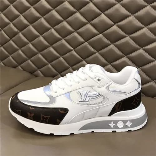 Louis Vuitton 2021 Men's Run Away Sneakers - 루… - 1