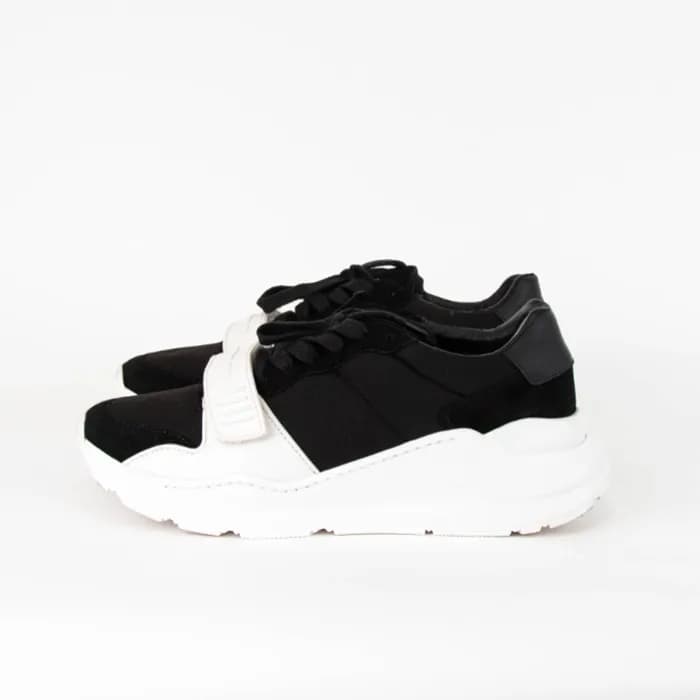 버버리 남성 캐츄얼 블랙 스니커즈 - Mens Gray Sneakers - bur0192x - 1