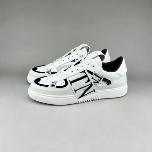 발렌티노 남/녀 Logo 화이트 스니커즈 - Unisex White Sneakers - v… - 1