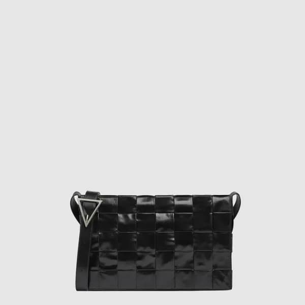 보테가 베네타 남성 맥시 카세트백 - Bottega veneta Mens Maxi Cass… - 1