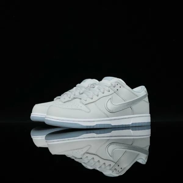 나이키 x Concepts 남/녀 그레이 스니커즈 - Nike Unisex Gray Sne… - 1