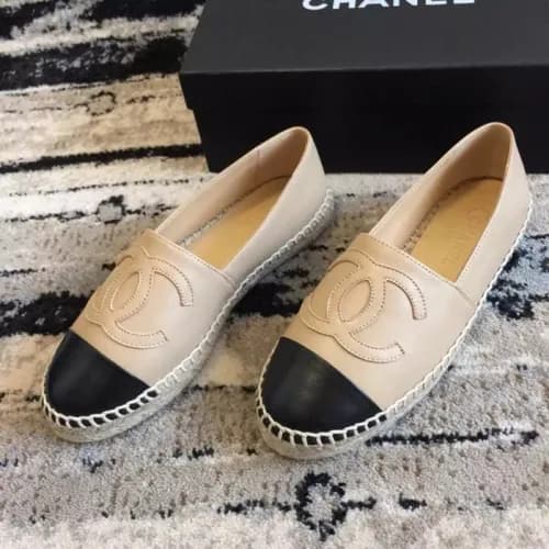 Chanel 2018 Ladies Classic CC Logo Plat Shoes - 샤넬… - 1