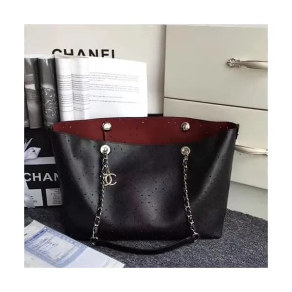 Chanel 2019 Leather Women Tote Shoulder Shopper Ba… - 1