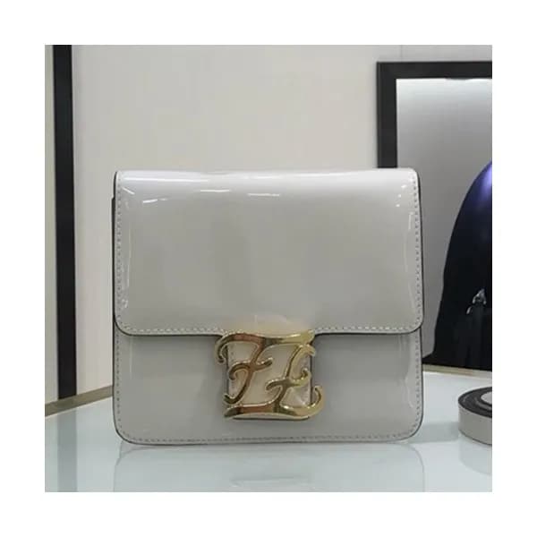 Fendi 2019 Leather Shoulder Bag, 17cm - 펜디 2019 여성… - 1