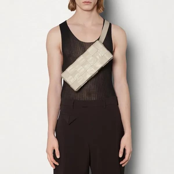 보테가 남성 아이보리 카세트백 - Mens Ivory Cassette Bag - bv034… - 1