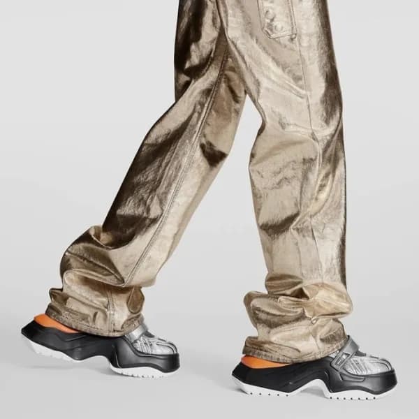 루이비통 남/녀 실버 스니커즈 - Louis vuitton Unisex Silver Sne… - 1