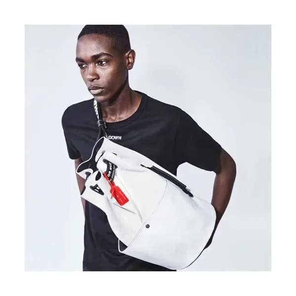 Off White 2019 Canvas Shoulder Bag / Belt Bag / Ba… - 1