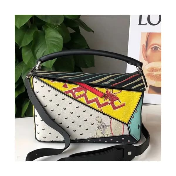 Loewe 2019 Puzzle Medium Shoulder Bag, 29CM - 로에베 … - 1