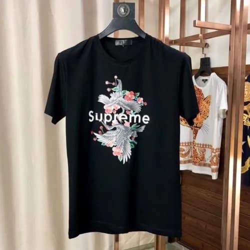 Supreme 2019 Mens Logo Cotton Short Sleeved Tshirt… - 1