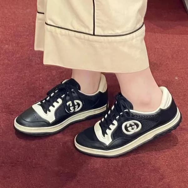 구찌 남/녀 블랙 스니커즈 - Gucci Unisex Black Sneakers- gu56… - 1