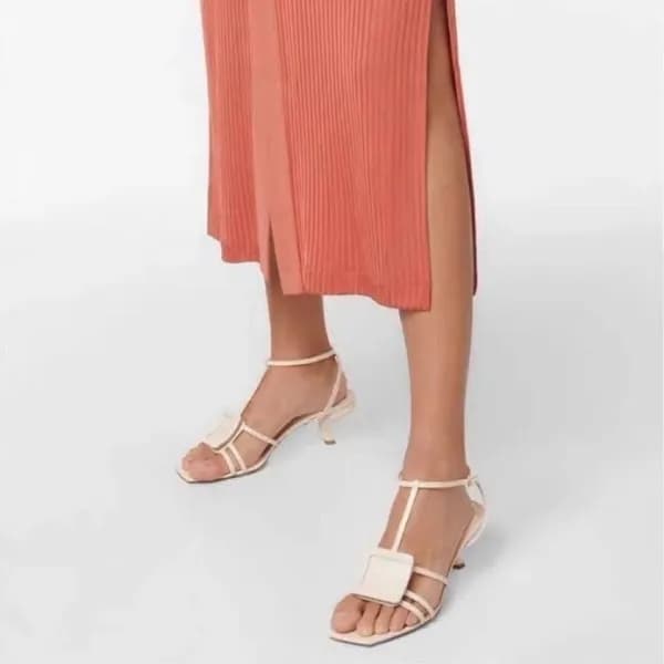 로저비비에 여성 화이트 샌들 - Roger Vivier Womens White Sandal… - 1