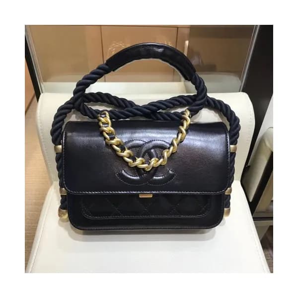 Chanel 2019 Leather Women Shoulder Bag,22CM - 샤넬… - 1