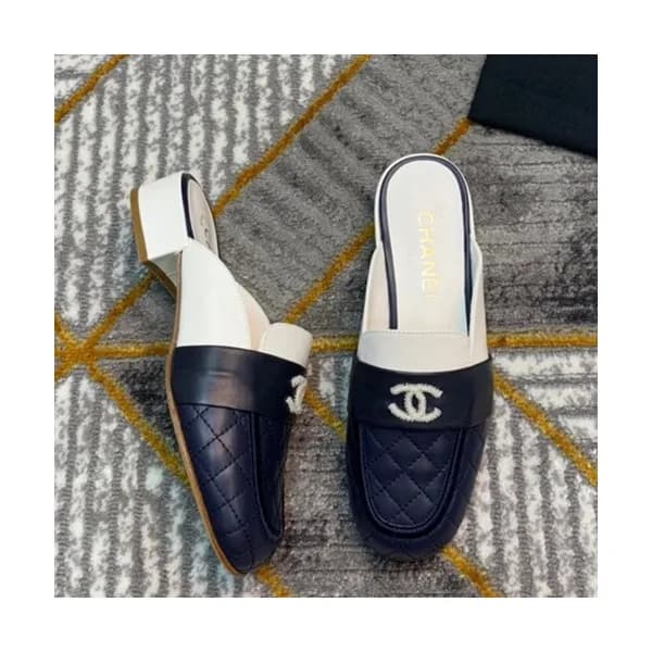 Chanel 2019 Ladies Leather Bloafer - 샤넬 2019 여성용 레… - 1