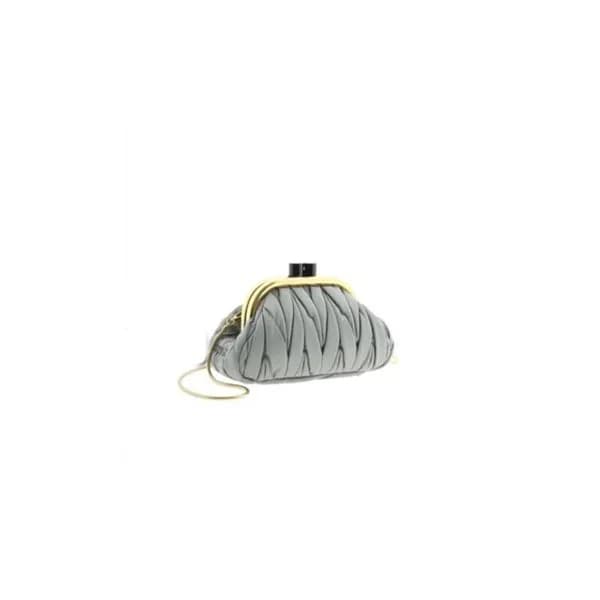 미우미우 여성 그레이 마트라세백 - Miumiu Womens Gray Matelasse B… - 1