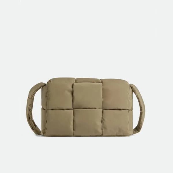 보테가 베네타 남/녀 베이지 크로스백 - Bottega Veneta Unisex Beige… - 1