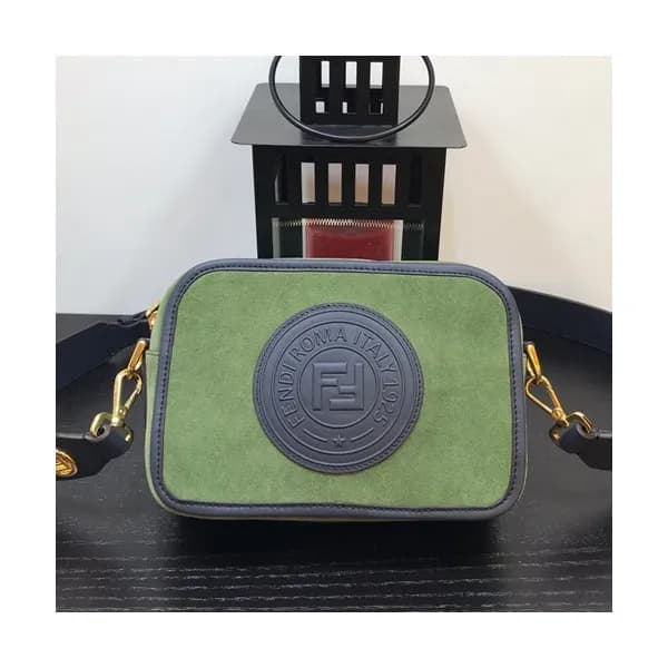 Fendi 2019 Camera Shoulder Bag ,22CM - 펜디 2019 남여공… - 1
