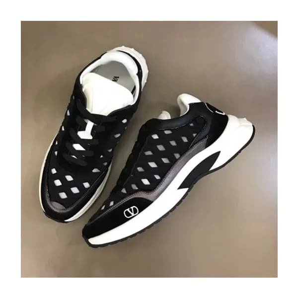 발렌티노 남/녀 VLogo 블랙 스니커즈 - Unisex Black Sneakers - v… - 1