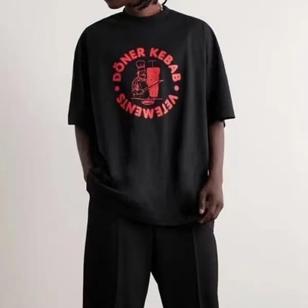 베트멍 남/녀 트렌디 블랙 반팔티 - Vetements Unisex Black Tshirt… - 1