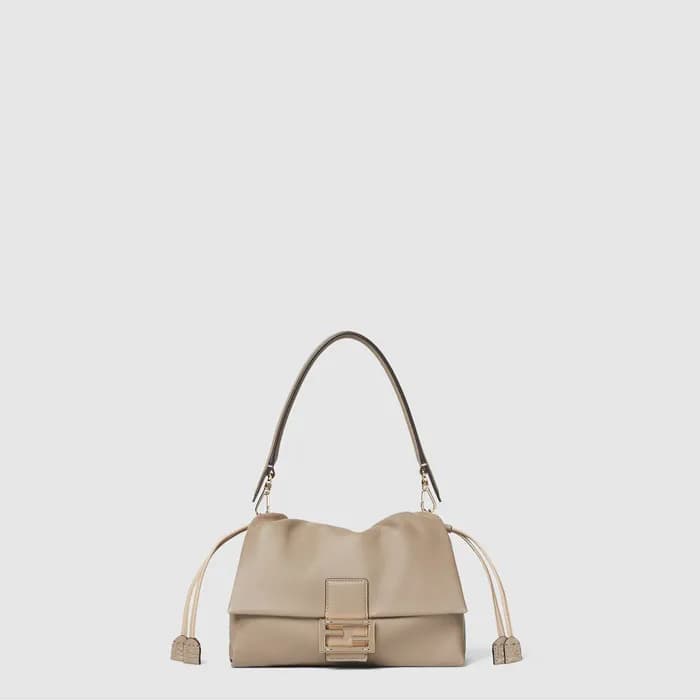 펜디 여성 맘마백 미디엄 - Fendi Womens Mamma Bag Medium - fe… - 1