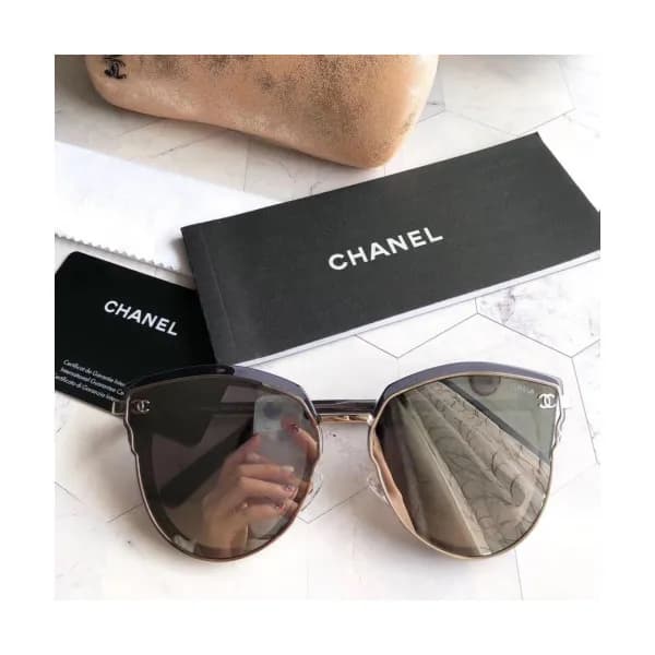 [클래식]Chanel 2019 Womens Retro CC Logo Metal Frame … - 1