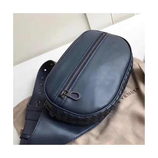 Bottega Veneta 2019 Leather Hip Sack,25cm - 보테가 베… - 1