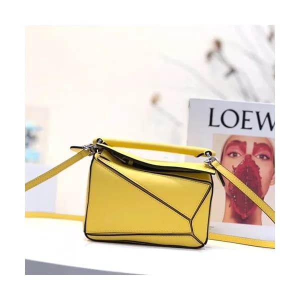 Loewe 2019 Puzzle Mini Shoulder Bag, 18CM - 로에베 20… - 1