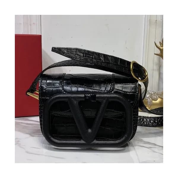 Valentino 2019 Leather Garavani Shoudler Cross Bag… - 1
