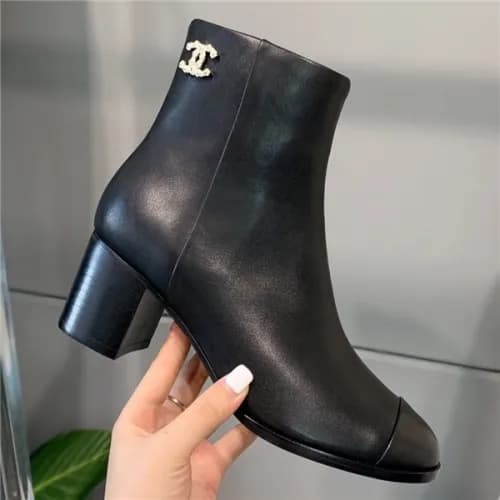 Chanel 2020 Women's Leather Ankle Boots - 샤넬 2… - 1