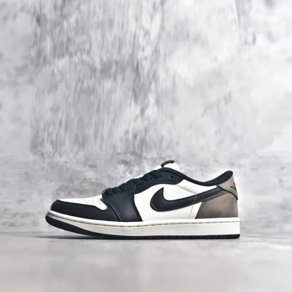 나이키 남/녀 로우 스니커즈 - Nike Air Jordan 1 Low Unisex Sne… - 1
