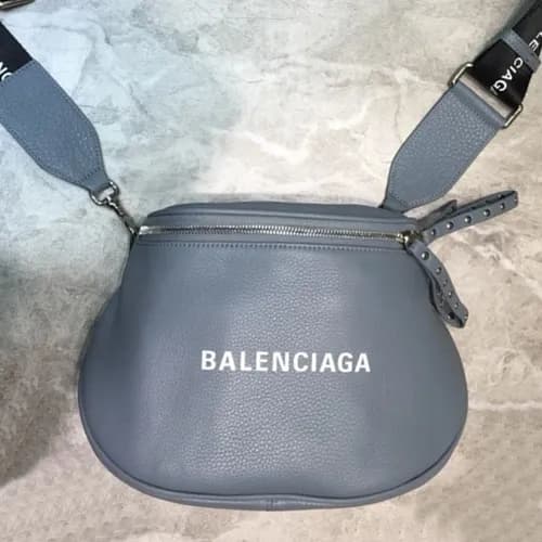 Balenciaga 2019 Leather Shoulder Bag,24CM - 발렌시아가… - 1