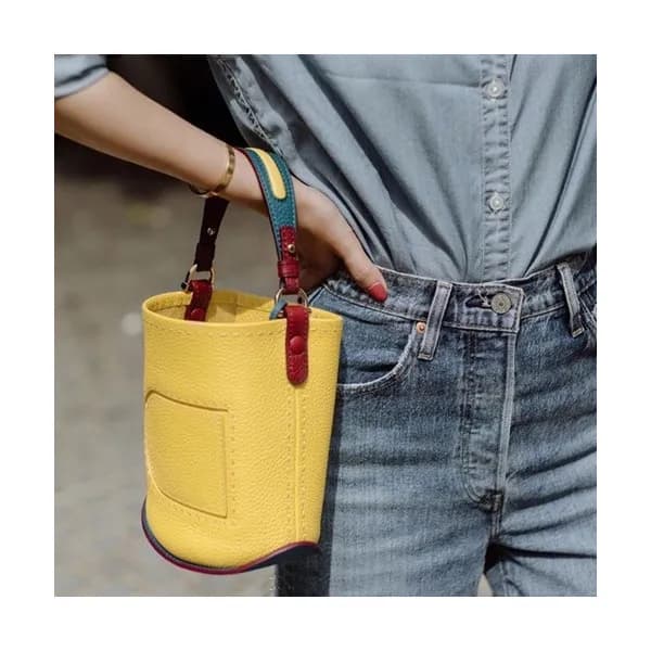 Delvaux 2020 Pin Leather Shoulder Bag,20cm - 델보 20… - 1