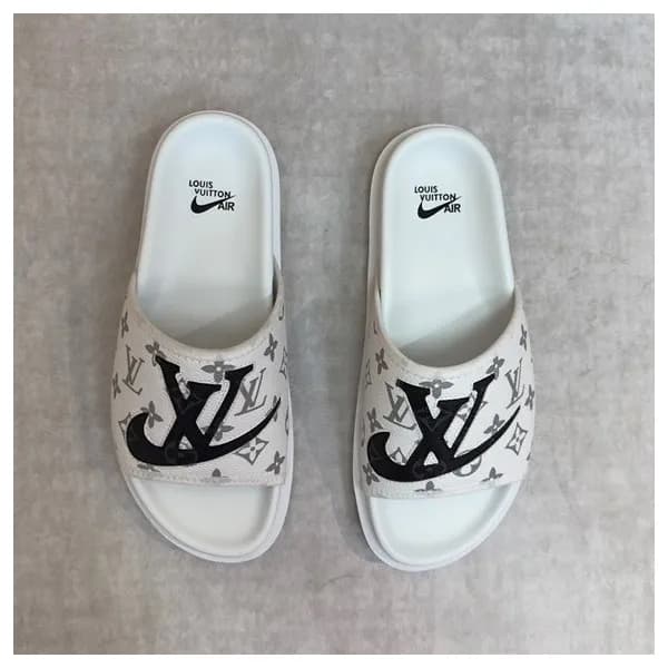 루이비통 남성 화이트 슬리퍼 - Louis vuitton Mens White Slipper… - 1
