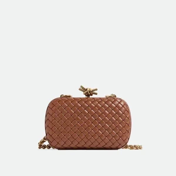 보테가 베네타 여성 탄 체인 새들 백- Bottega Veneta Womens Knot B… - 1