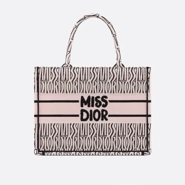 디올 여성 미스 디올 북토트 M1296 - Dior Womens Miss-D Allover… - 1