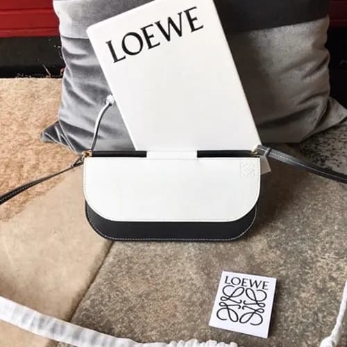 Loewe 2019 Gate Pochette Shoulder Bag, 21CM - 로에베 … - 1