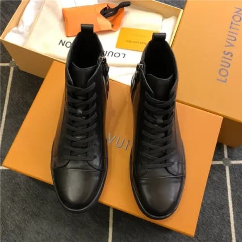 Louis Vuitton 2020 Men's Leather Sneakers - 루이… - 1