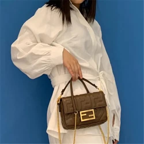 [펜디] Fendi 2020 Women's Leather Shoulder Bag, … - 1