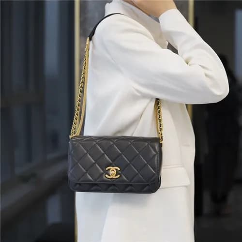 [샤넬] Chanel 2020 Women's Leather Shoulder Bag,… - 1