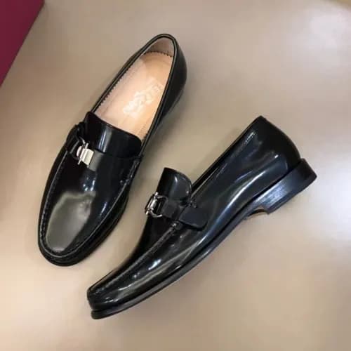 페라가모 남성 레더 로퍼 Size(240 - 275) 블랙 - Salvatore Ferr… - 1
