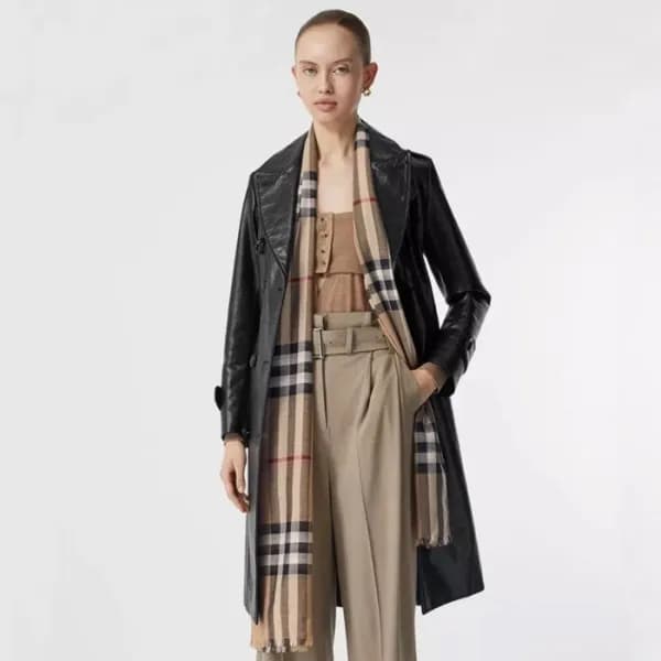버버리 여성 베이지 머플러 - Burberry Womens Beige Muffler - a… - 1