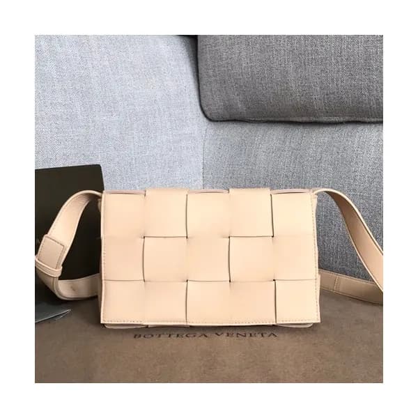 Bottega Veneta 2020 Leather Shoulder Bag,23cm - 보테… - 1