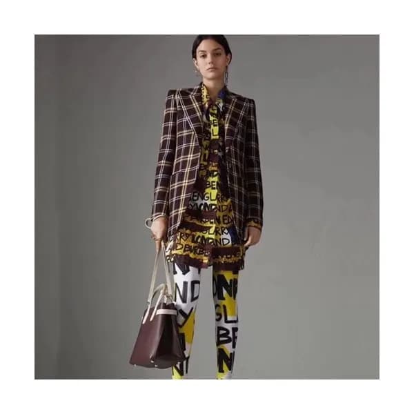 Burberry 2020 Leather Tote Shoulder Bag, 34cm - 버버… - 1