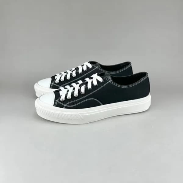 지방시 남성 클래식 블랙 스니커즈 - Mens Black Sneakers - giv0754… - 1