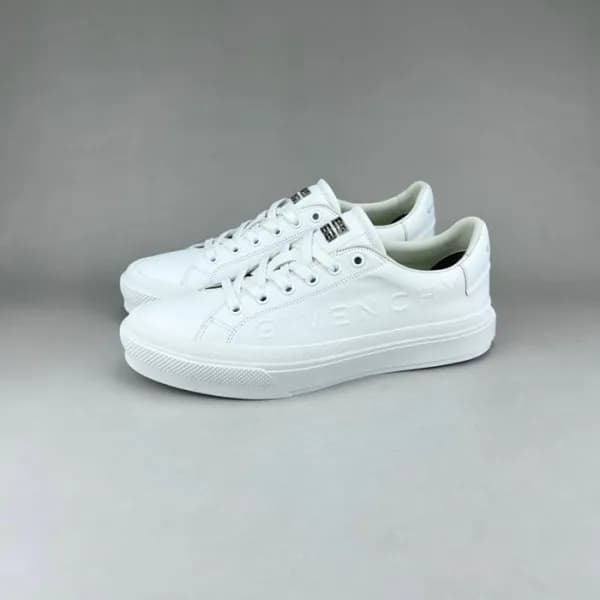 지방시 남/녀 클래식 화이트 스니커즈 - Unisex White Sneakers - giv… - 1