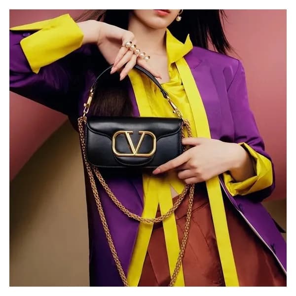 발렌티노 여성 블랙 숄더백 - Valentino Womens Black Shoulder B… - 1
